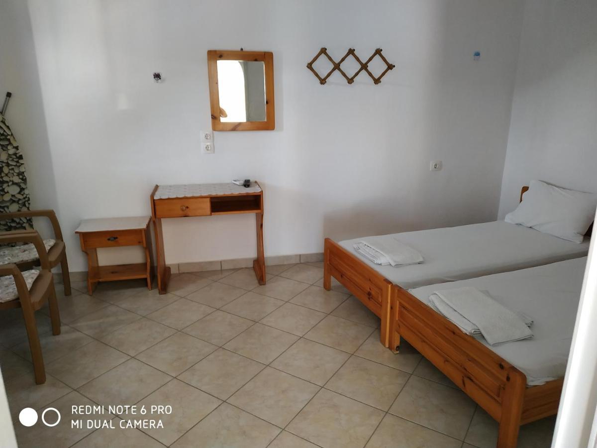 Panselinos Hotell Anafi Exteriör bild